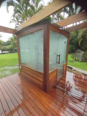 Sauna de madeira 2x2 com ducha